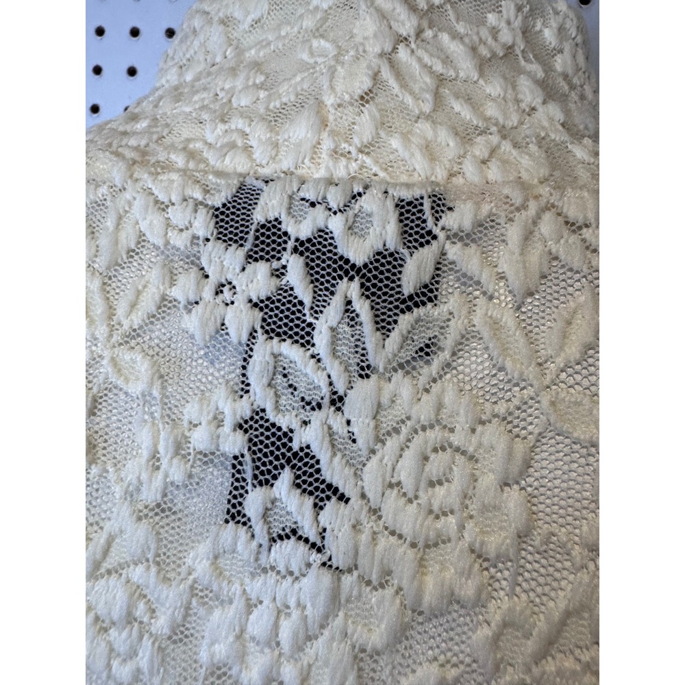 Vintage | 90s Y2K Metrostyle Cream Floral Lace Mock Neck Scalloped Hem Top Sz. M - Picture 7 of 8